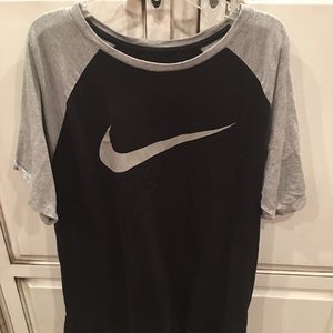 Nike T-shirt